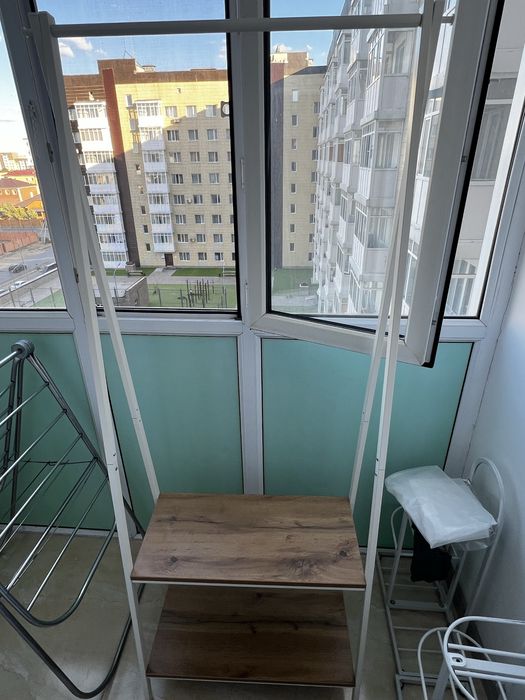Продается Вешалка в хорошем состоянии