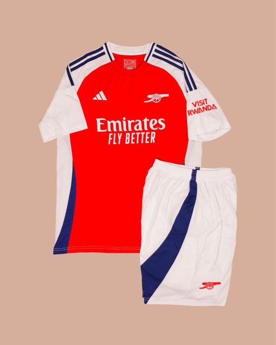 Har xil turdagi futbol formalar, optomga 55 mingdan beraman