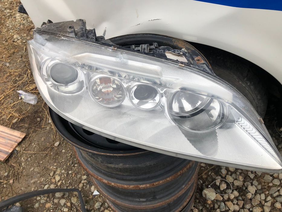 десен фар за мазда 6/mazda 6