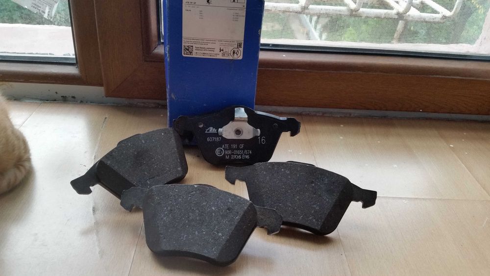 Set placute ATE pt. Volvo S60 I S80 I V70 II XC90 I