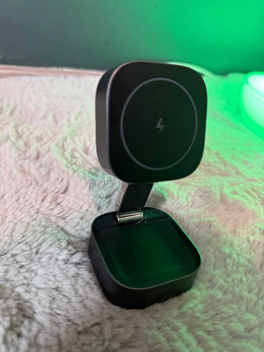 Încărcător - Suport Wireless Magnetic Pliabil UGREEN - Ca nou
