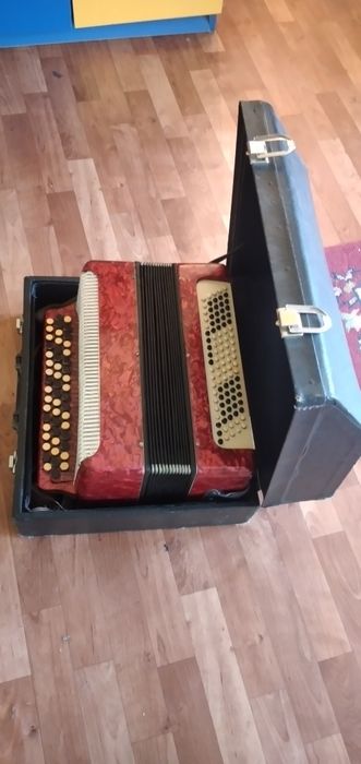 Баян  сатылады өте жақсы