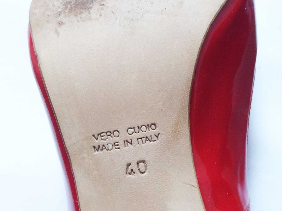 Pantofi de piele lacuita rosu cu toc subtire 40