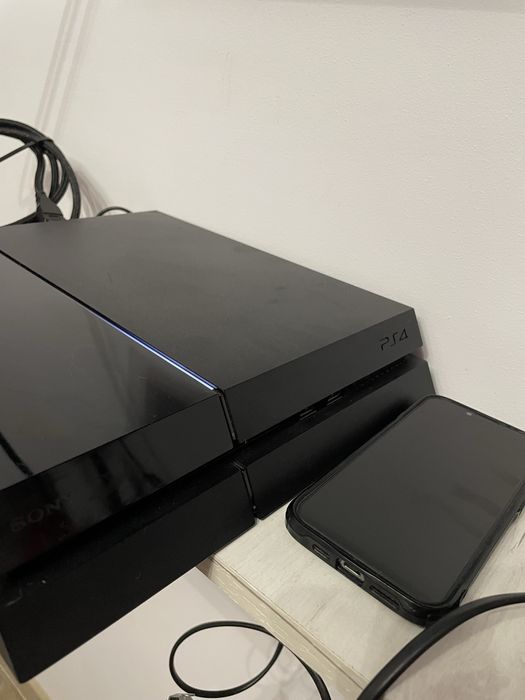 Ps4 500gb + controllere
