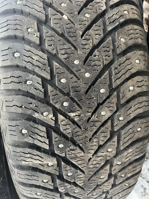 Продам резину с дисками на хендай санта фе