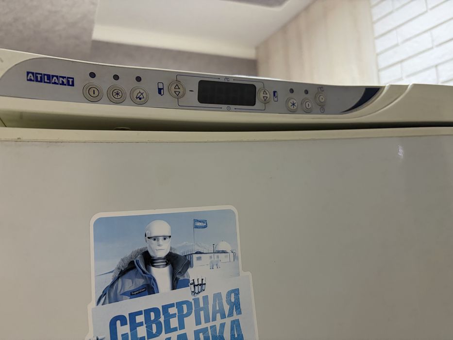 Продам холодильник Атлант