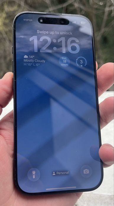 iPhone 16 Pro - stare foarte buna, baterie 92%, impecabil