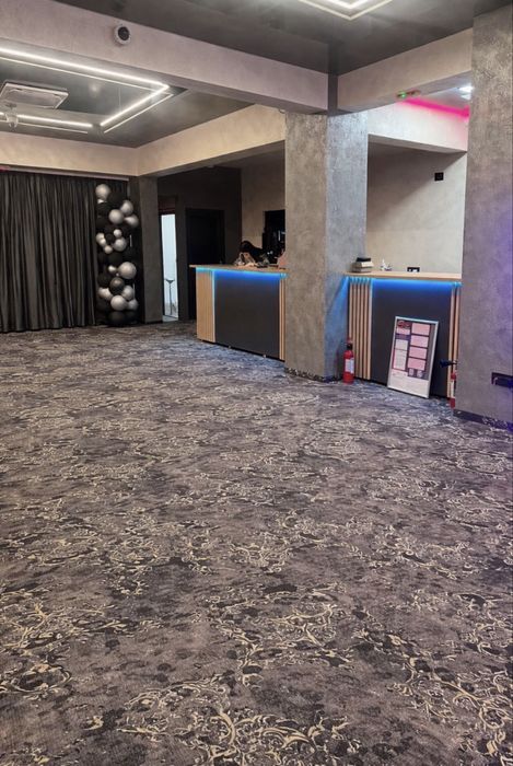 Inchiriez cladire , spatiu comercial