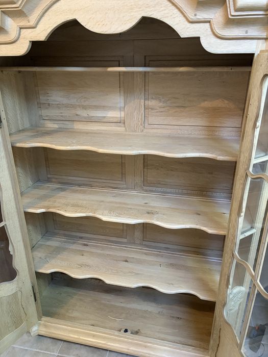 Vitrina din stejar masiv