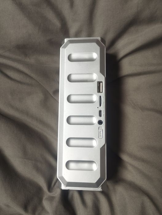 Блютузная колонка