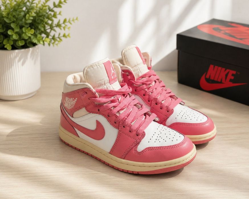 Jordan pink high