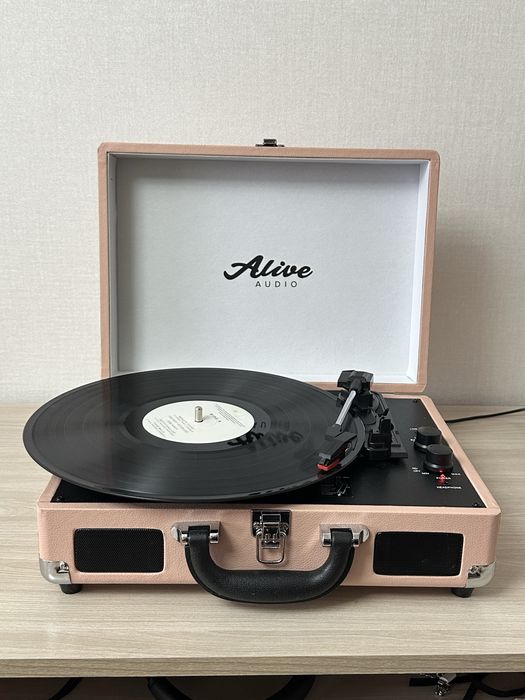 Виниловый проигрыватель Alive audio GLAM