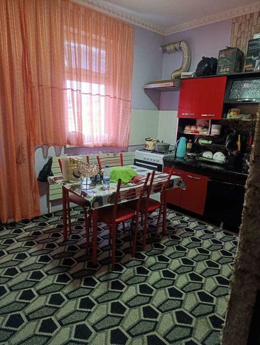 Oktyabr 2 sotxliy uy sotiladi