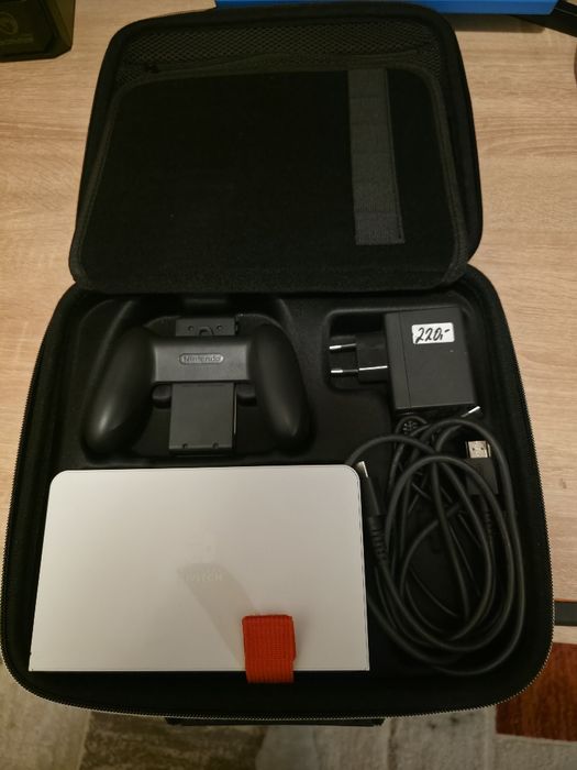 Vand/Schimb  Nitendo Switch Oled