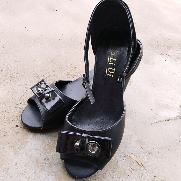 Basanoshka qora rang