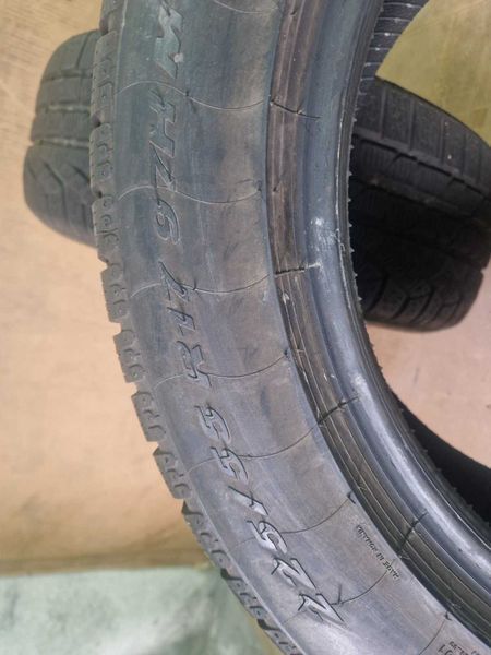 2 Pirelli R17 225/55
зимни гуми
DOT3421