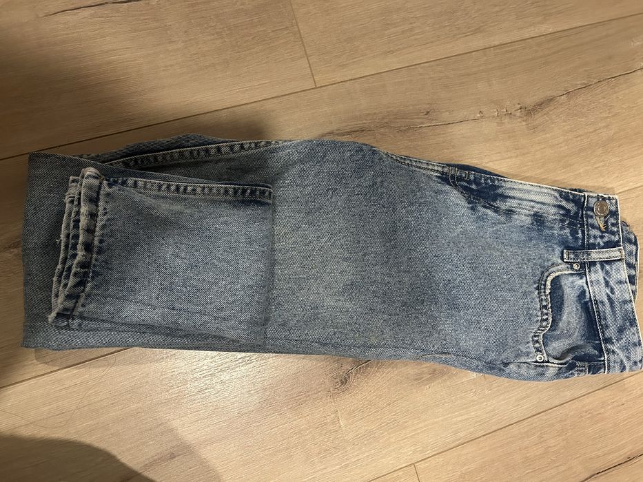 Дрехите са чисто нови