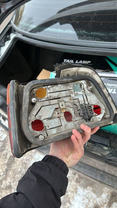 правая фара бмв е36