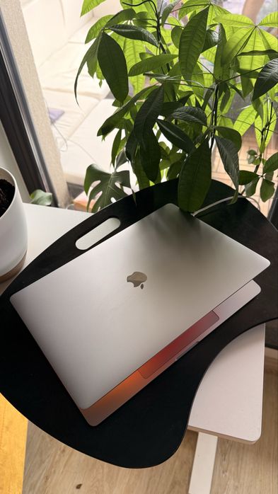 Macbook Pro 16 i9 16GB 1TB touchbar
