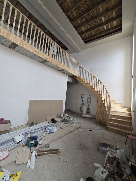 Ховли жой сотилади. Ок сувог холатида