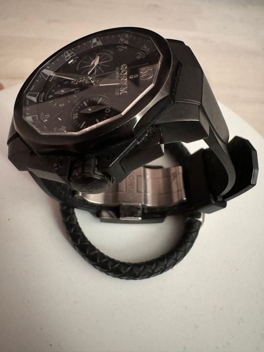 Продавам мъжки часовник Corum Admiral's Cup Black Challenge 44 Limited