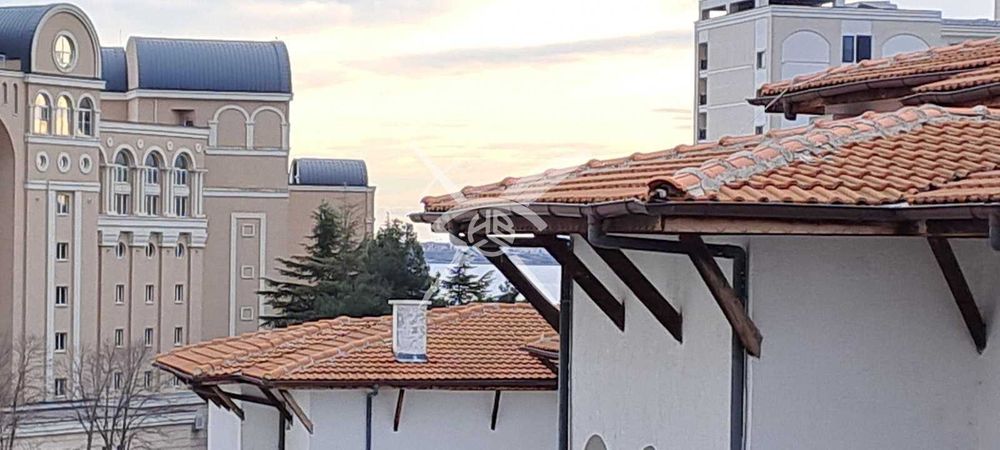 Дава се под наем Тристаен апартамент в к.к. Слънчев бряг - 67 кв.м за 75000 € - Снимка #12