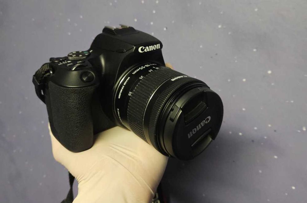 Camera canon 250D