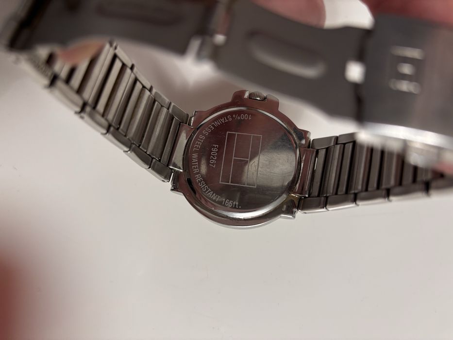 Vand Ceas Tommy Hilfiger barbatesc URGENT/schimb