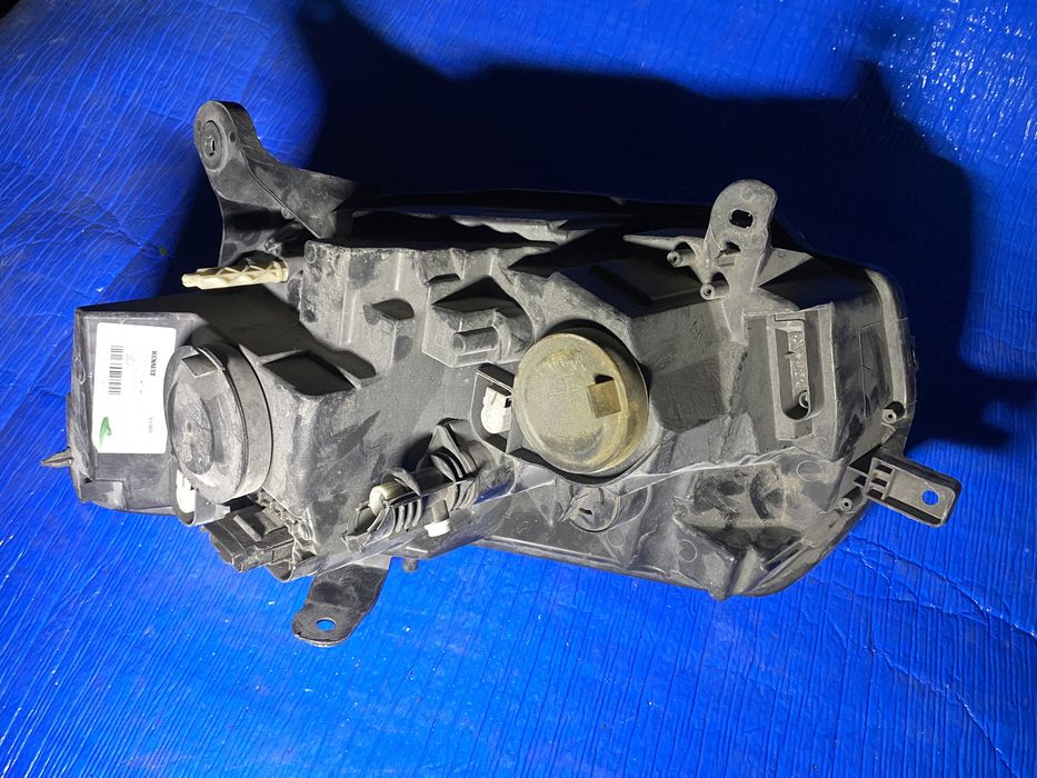 Far Dacia Logan 2 Sandero 2 Facelift 2017 - 2020 far dreapta DRL