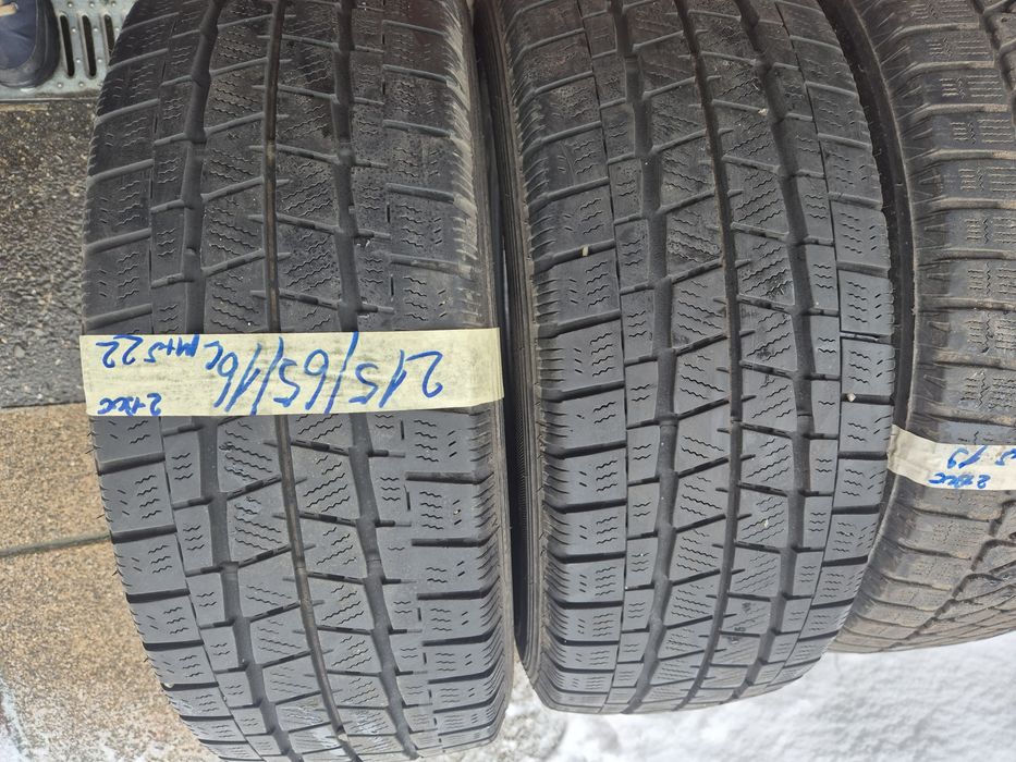 Vând cauciucuri 215/65/16 C M+S 2și2 buc imp Germania
