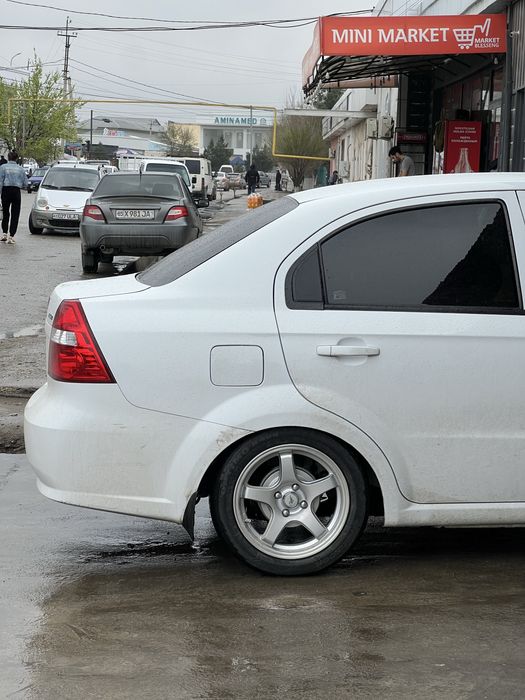 R15 sport diska sotiladi