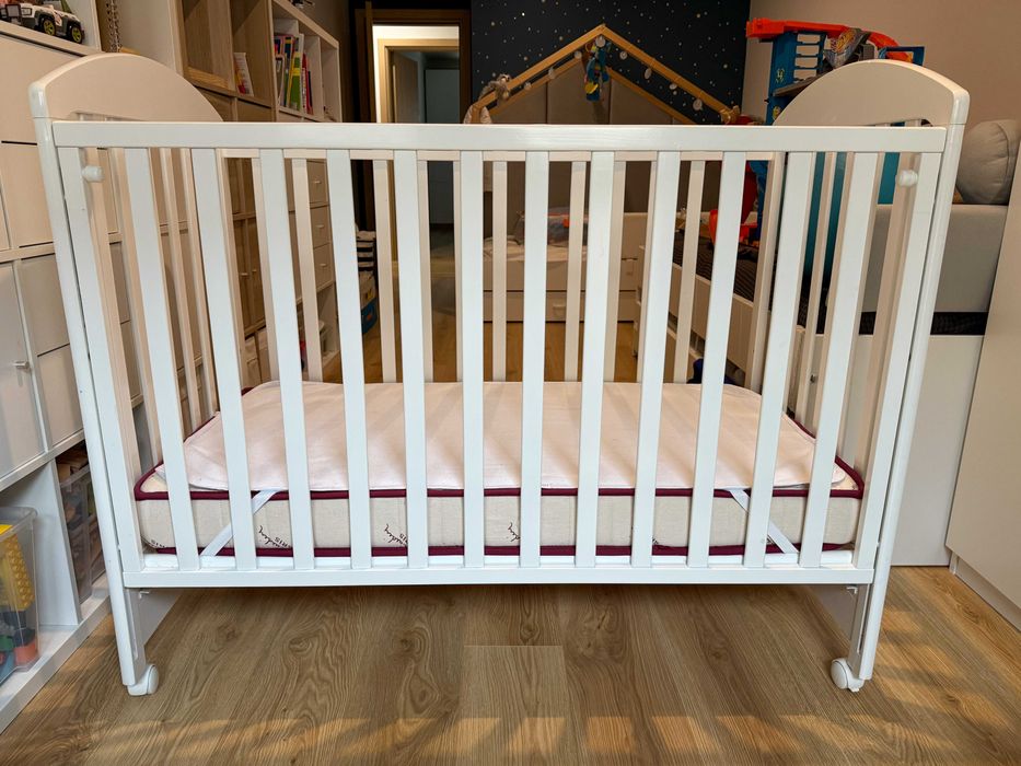 Дървено детско (бебешко) легло (0-3 год.)