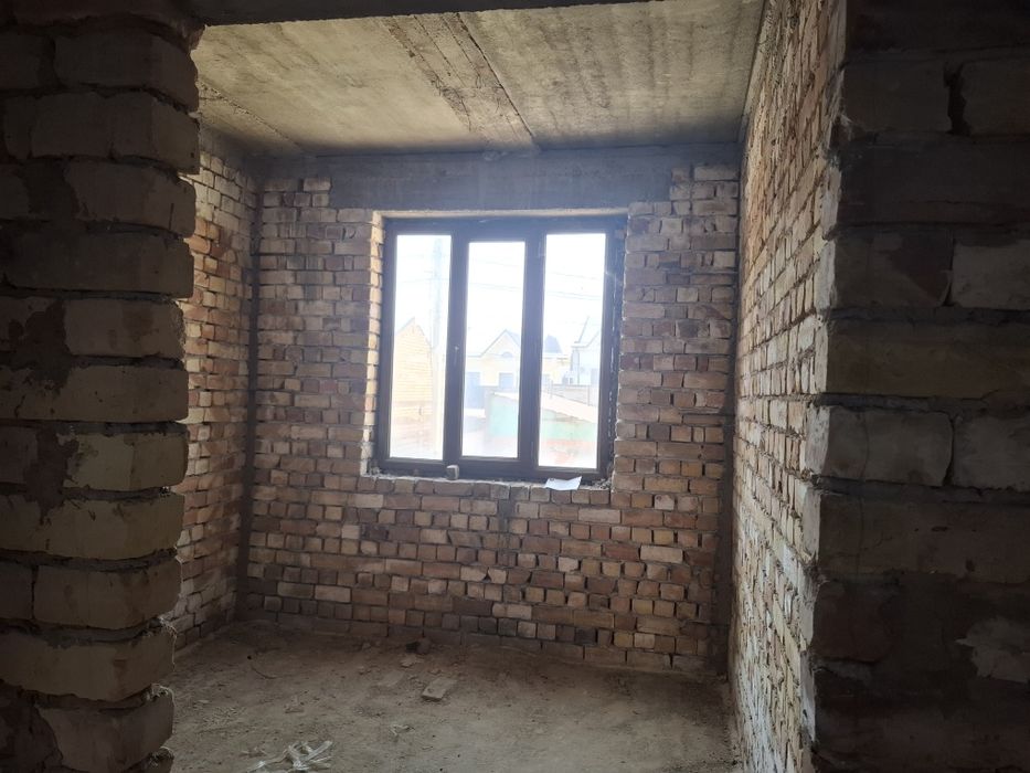 Каробка дом сотилади.