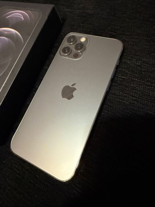 iPhone 12 Pro (128GB) – Като Нов! / 98% Батерия