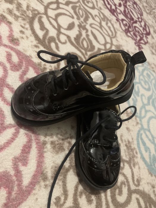 Детски обувки-нови