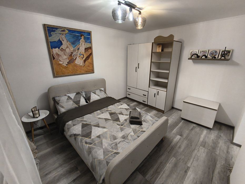 Închiriez in Regim hotelier