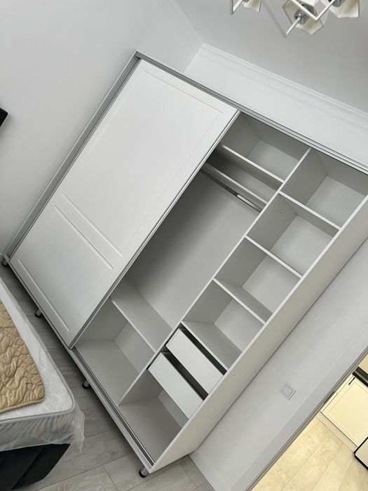 Продам 2 новых шкафа