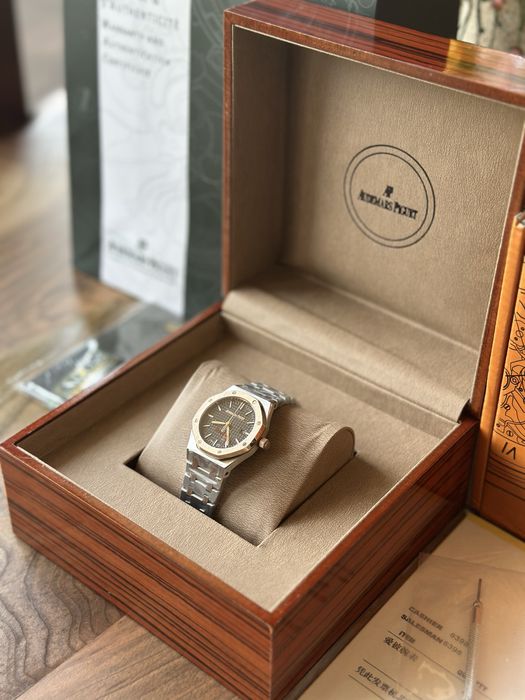 Audemars Piguet Royal Oak 33 mm Quartz - дамски модел