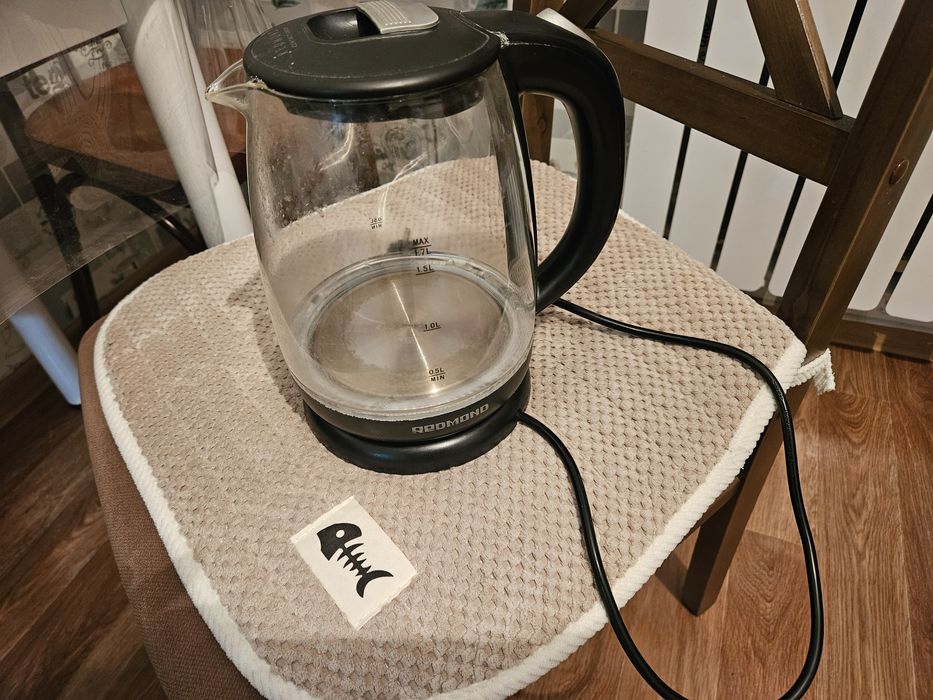 Продам чайник электрический