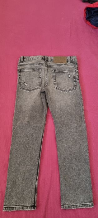 Запазени дънки за момче