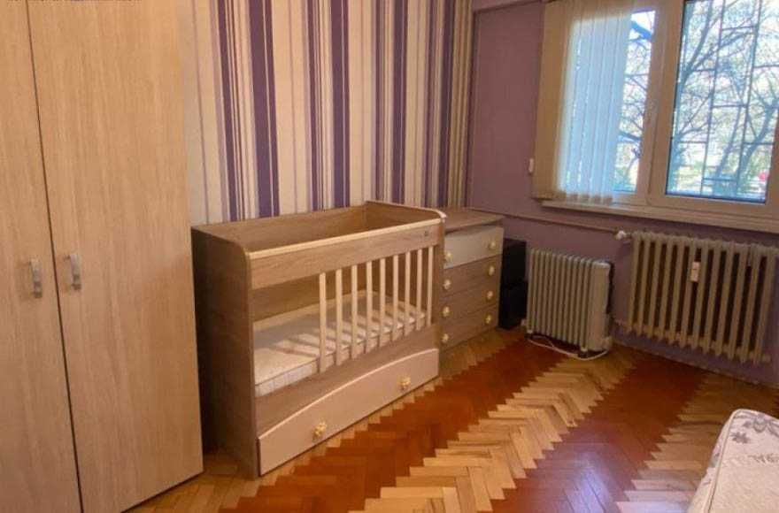 Тристаен апартамент под наем в кв. Стрелбище