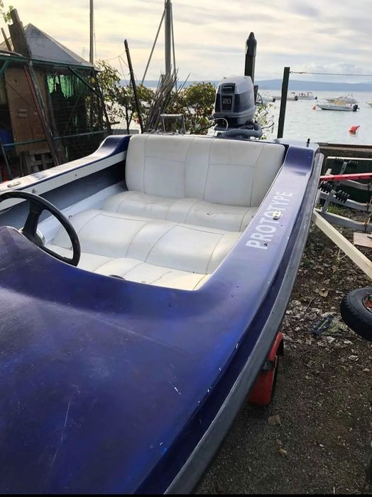 Barca cu motor 35 Cp+peridoc