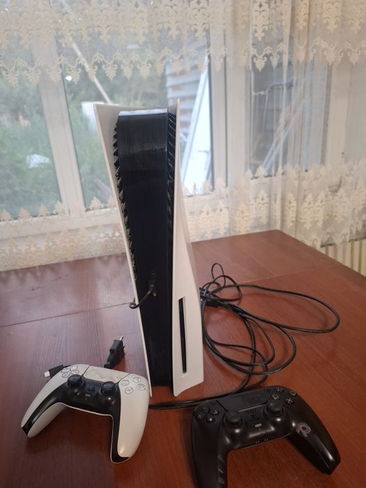 Продам ps 5 (плэстейшн)