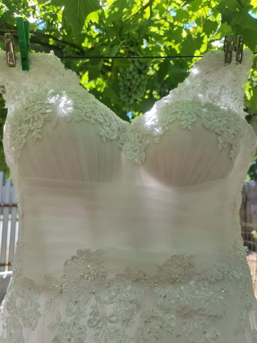 Vând Rochie de mireasa