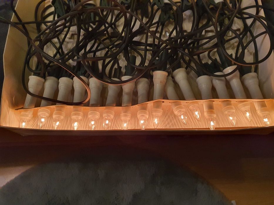 Instalatie de lumini tip lumânare interior, exterior