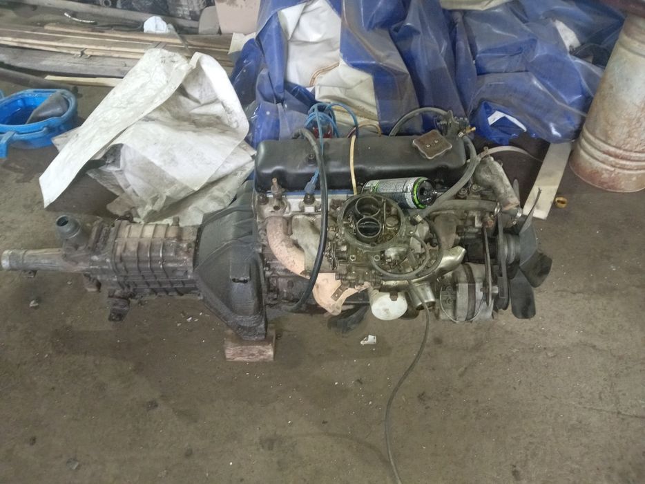 Продам двигатель+коробка 4215 сотка