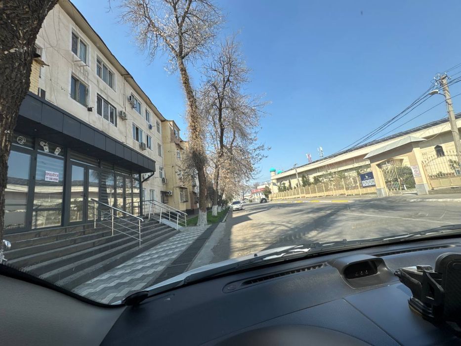 Nejiloy ofis sotiladi srochna arzon narxga