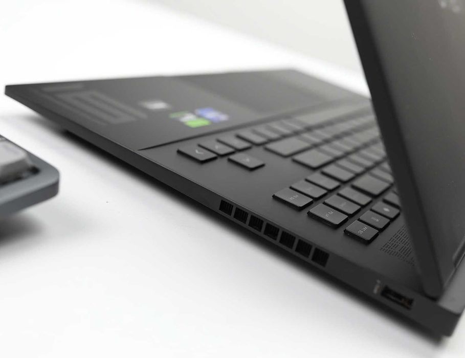 ПРОДАМ HP OMEN 16 Игровой Ноутбук Core™i9-13900HX/16GB/1TBSSD/RTX4060.