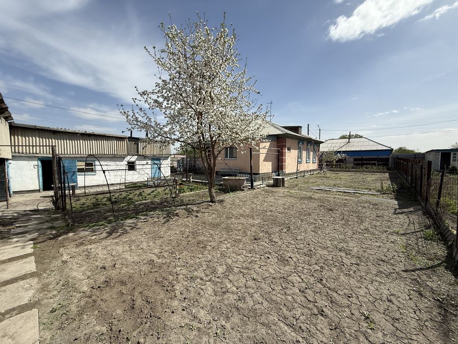 Хороший уютный дом