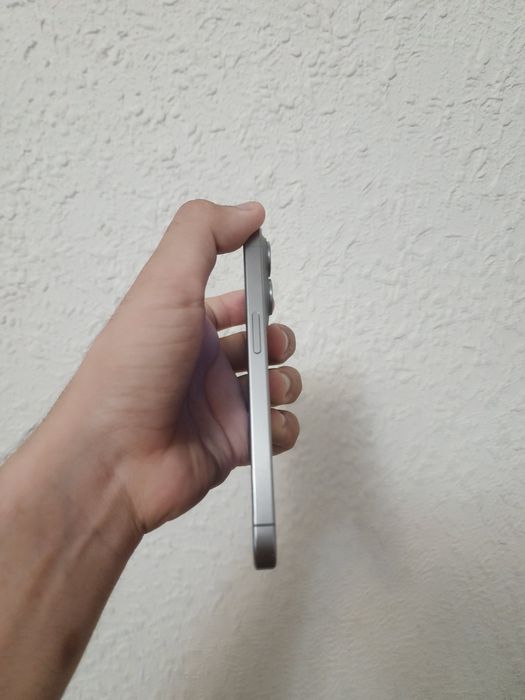 iPhone 15 Pro 128gb sim + esim